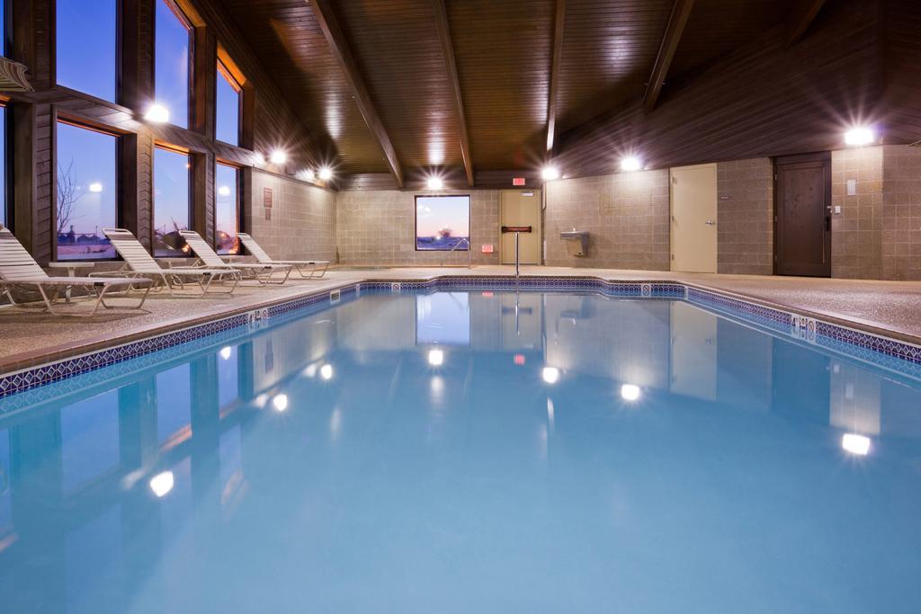 Americinn By Wyndham Blue Earth Eksteriør bilde
